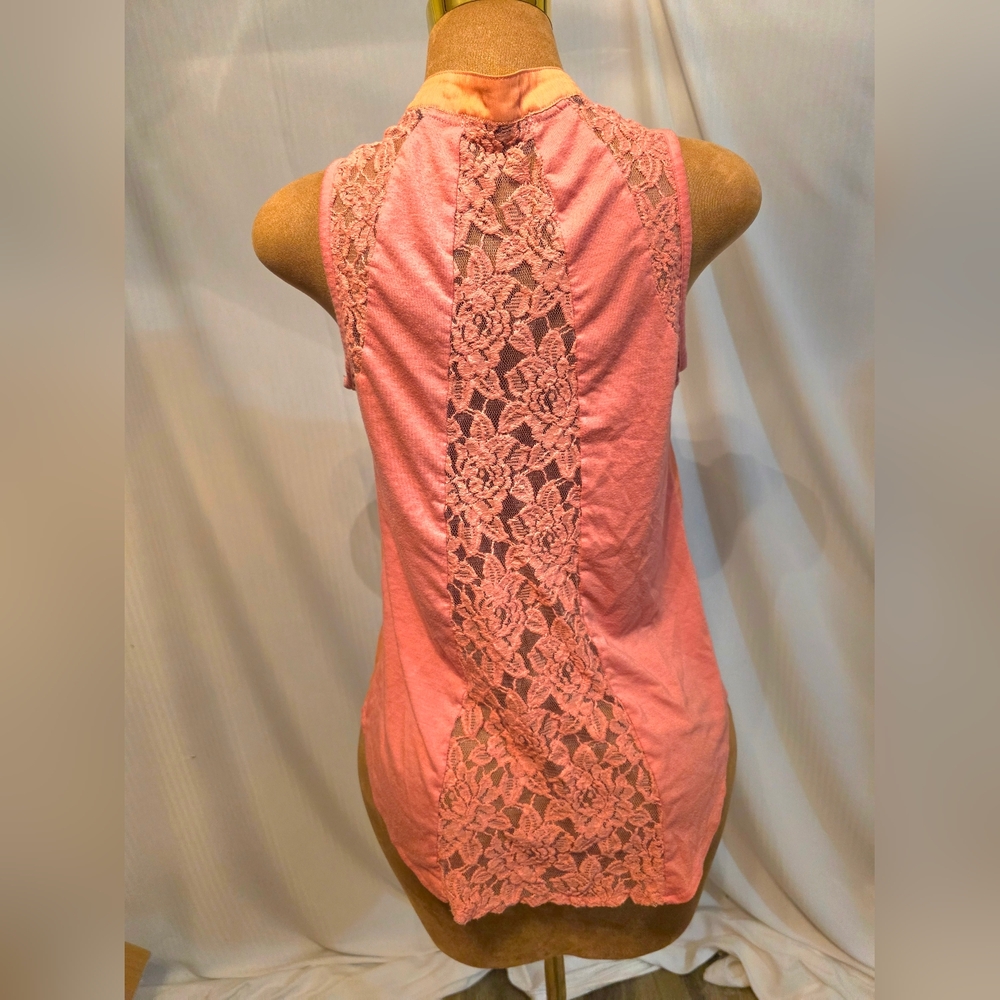 Jolt Sleeveless Button Up Blouse With Lace Back Panel Peach/ Pink -Size L